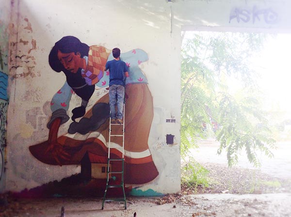 Cool Street Art - Cheko at work on Nube Gris (2014)